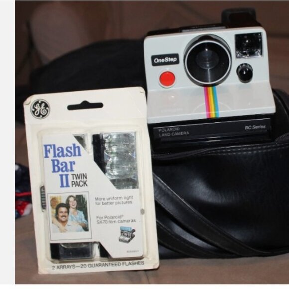 Polaroid One Step SX-70 With Flash bar Twin Pack And Case